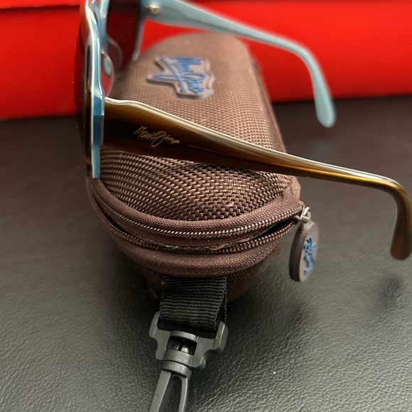 Maui Jim Brown Tortoise Shell Sunglasses with Dark Lenses